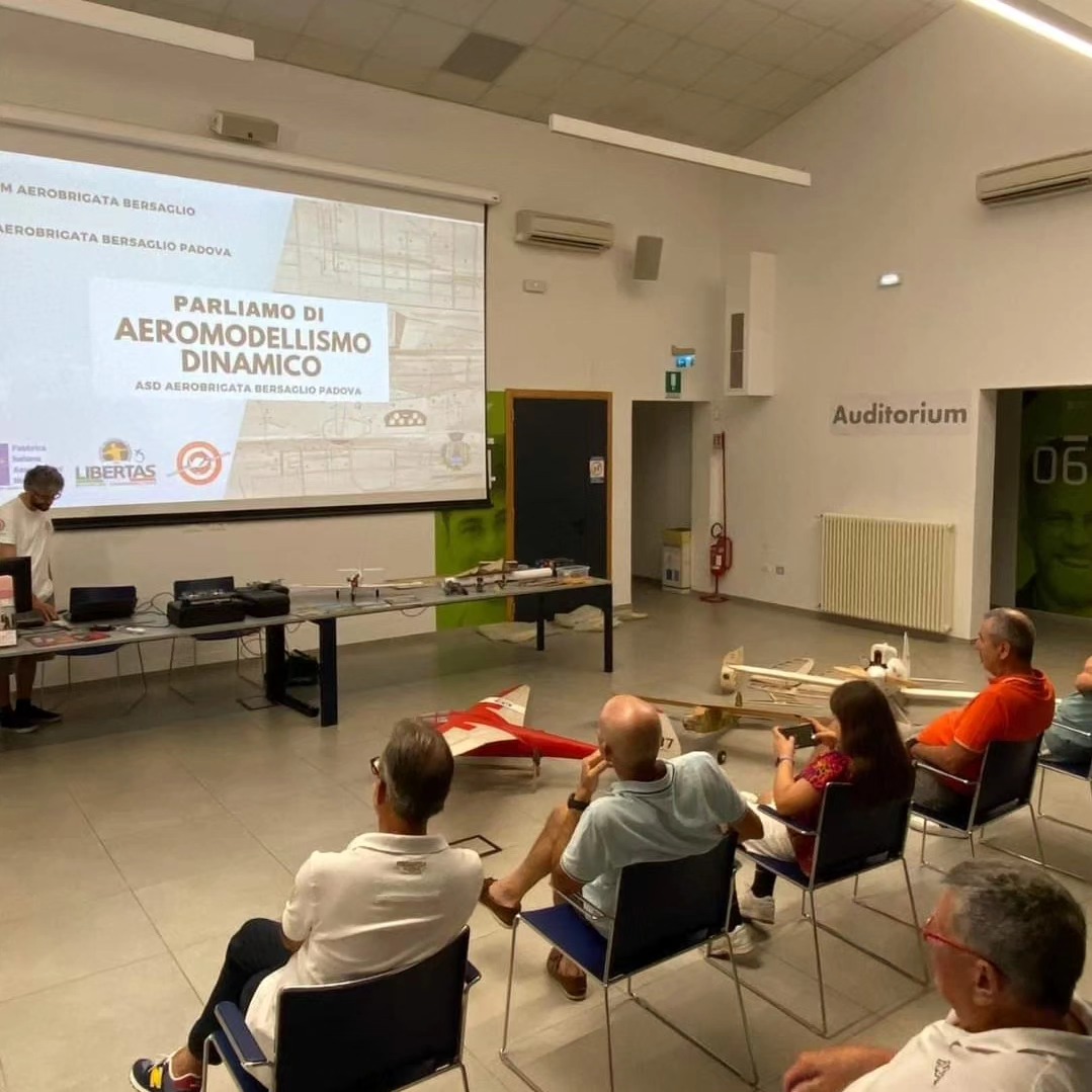 conferenza 1